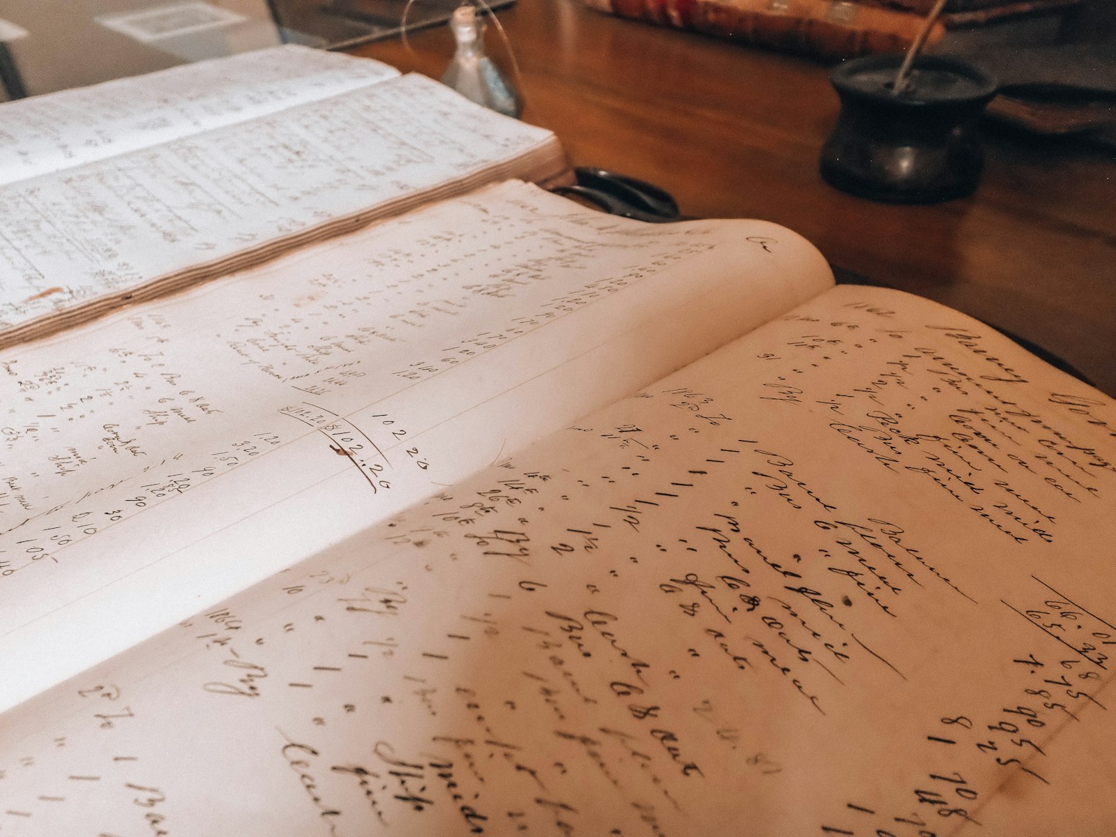 Open old books with handwritten text – building a genealogical tree