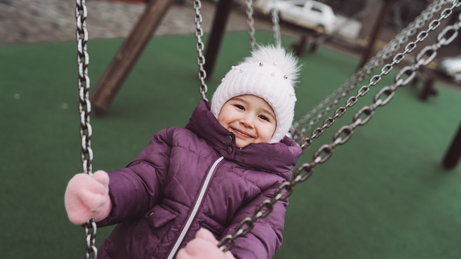 Leidimas gyventi užsieniečio vaikui, dukrai, sūnui – Lietuvoje gyvena užsieniečio tėvai, tėvas, motina, užsienietis